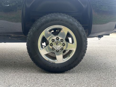 Used 2012 GMC Sierra 2500 Denali w/ Suspension Package, Off-Road image 10