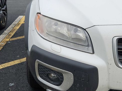 Used 2010 Volvo XC70 3.2 image 3