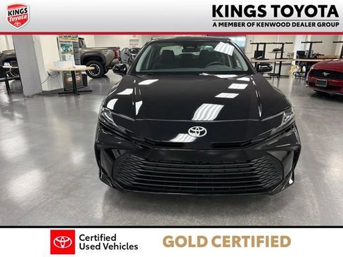 Used 2025 Toyota Camry LE FWD image 3