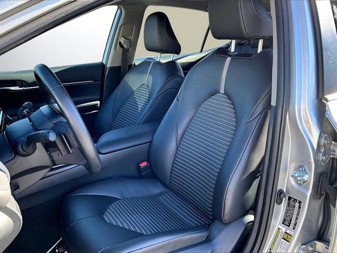 Used 2024 Toyota Camry SE image 19