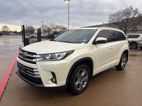 Used 2019 Toyota Highlander Limited Platinum image 1