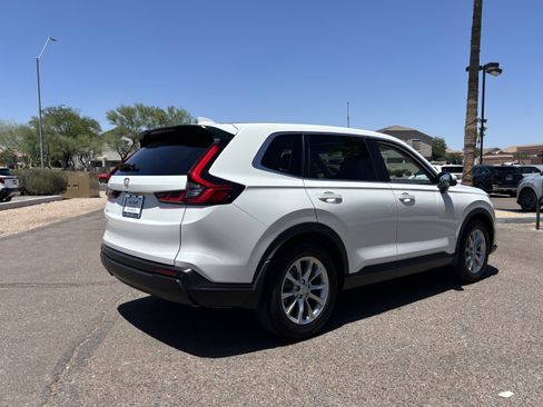 Used 2023 Honda CR-V EX-L image 3