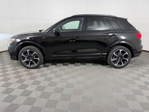 Used 2025 Audi Q3 2.0T Premium Plus w/ Premium Plus Package AWD/4WD image 2