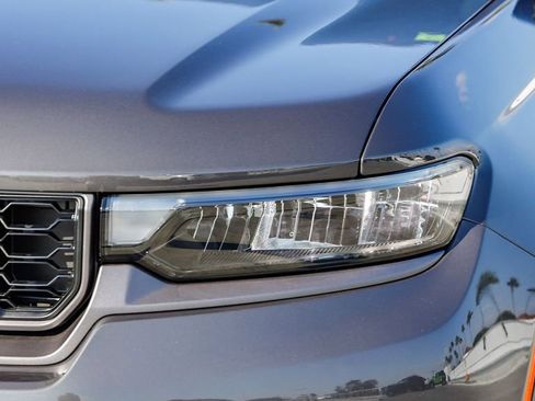 New 2026 Jeep Grand Cherokee Altitude image 5