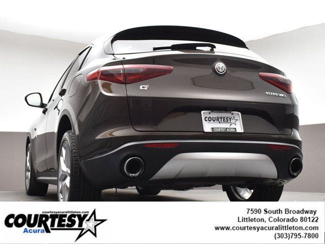 Used 2018 Alfa Romeo Stelvio Sport w/ Quick Order Package 22J Sport AWD/4WD image 42