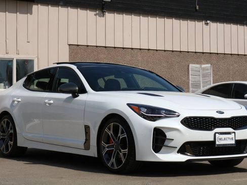 Used 2020 Kia Stinger GT2 AWD/4WD image 7