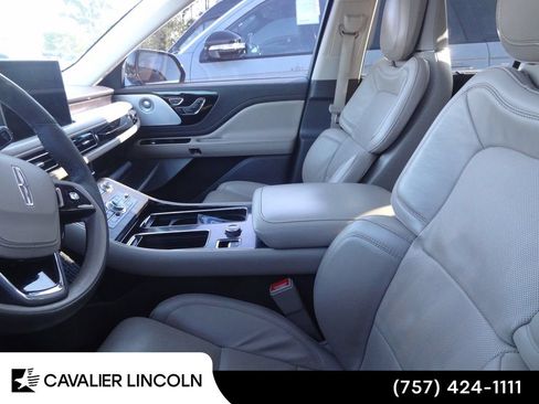 Used 2022 Lincoln Aviator Reserve w/ Equipment Group 201A RWD image 7