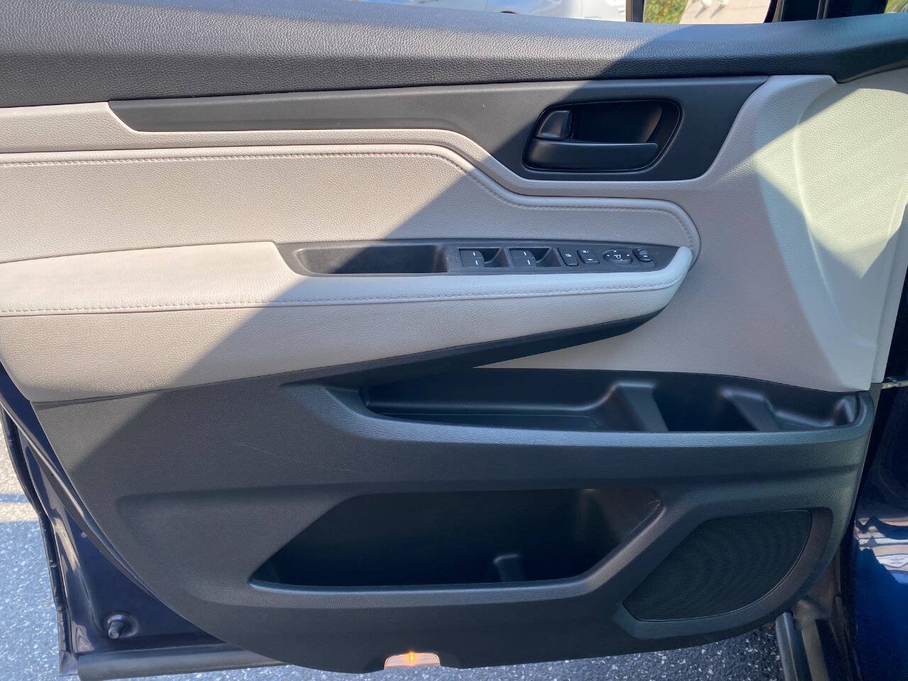 Used 2018 Honda Odyssey EX image 11