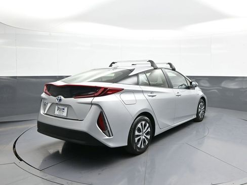 Used 2022 Toyota Prius Prime LE FWD image 6