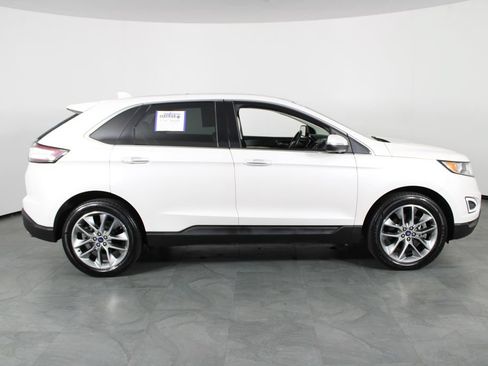 Used 2018 Ford Edge Titanium w/ Equipment Group 301A AWD/4WD image 11