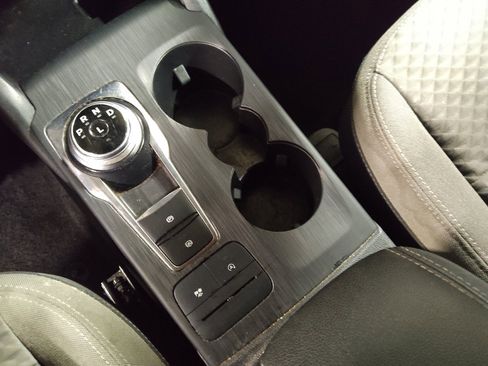 Used 2020 Ford Escape SE image 26