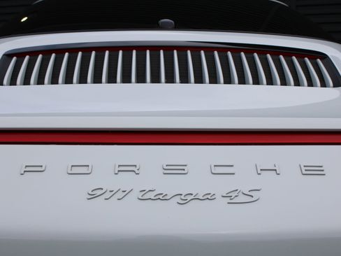 Used 2017 Porsche 911 Targa 4S image 29