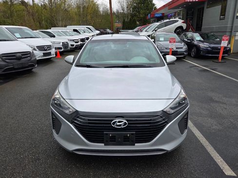 Used 2019 Hyundai Ioniq Blue image 2