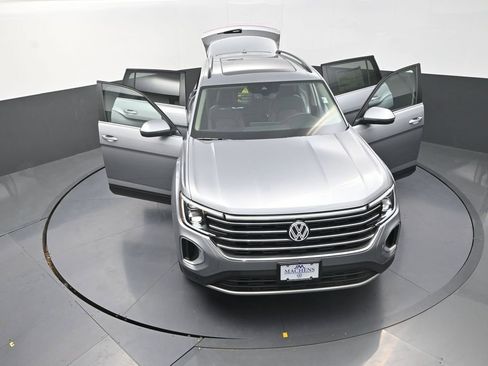 New 2026 Volkswagen Atlas SE image 28
