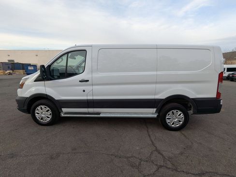 Used 2024 Ford Transit 250 Low Roof w/ Exterior Upgrade Package image 9