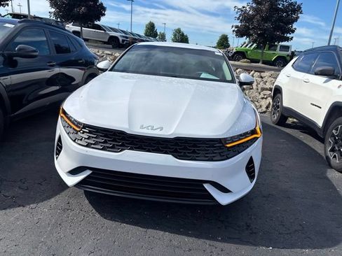 Used 2022 Kia K5 LXS FWD image 2