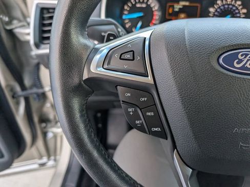 Used 2018 Ford Edge SEL AWD/4WD image 10