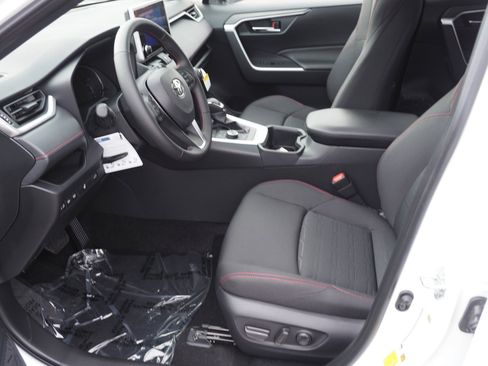 New 2025 Toyota RAV4 SE w/ Weather & Moonroof Package image 9