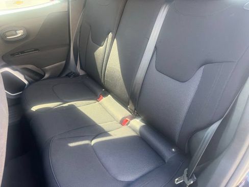 Used 2019 Jeep Renegade Sport w/ Sport Appearance Group AWD/4WD image 27