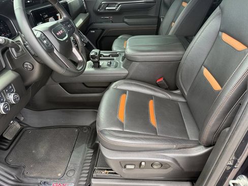 Used 2023 GMC Sierra 1500 AT4 w/ Technology Package AWD/4WD image 10