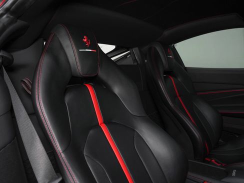 Used 2022 Ferrari F8 Tributo RWD image 30
