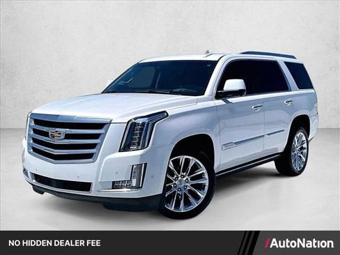 Used 2019 Cadillac Escalade Premium Luxury RWD image 1