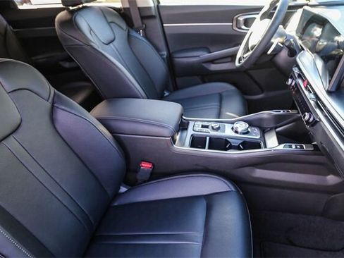 New 2025 Kia Sorento EX w/ EX Panoramic Sunroof Package image 14
