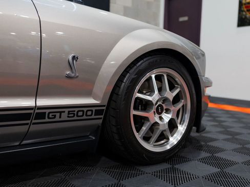 Used 2009 Ford Mustang Shelby GT500 RWD image 7