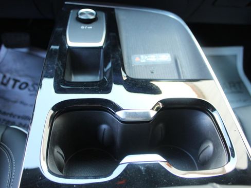 Used 2025 Buick Enclave Preferred FWD image 25