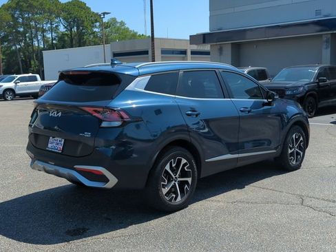Used 2023 Kia Sportage EX AWD/4WD image 4