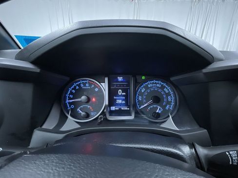 Certified 2023 Toyota Tacoma TRD Off-Road image 15