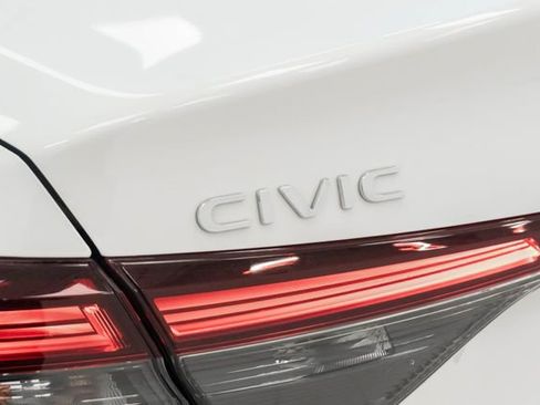 Certified 2025 Honda Civic Sport image 8