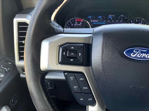 Used 2019 Ford F550 4x4 SuperCab Super Duty w/ Lariat Value Package image 23
