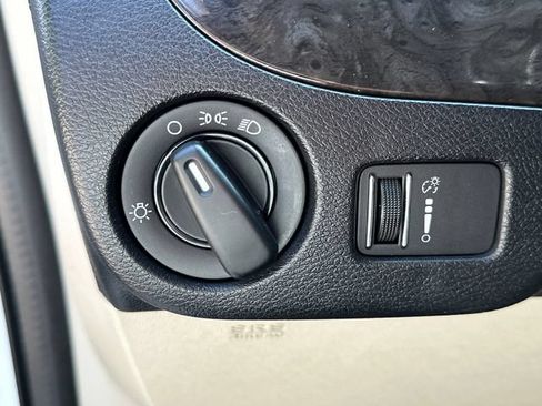 Used 2019 Dodge Grand Caravan SE FWD image 25