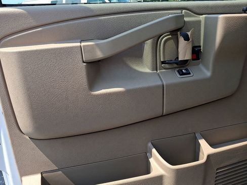 New 2025 Chevrolet Express 3500 w/ Driver Convenience Package image 7