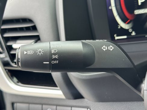New 2025 Nissan Rogue SL w/ SL Premium Package FWD image 13