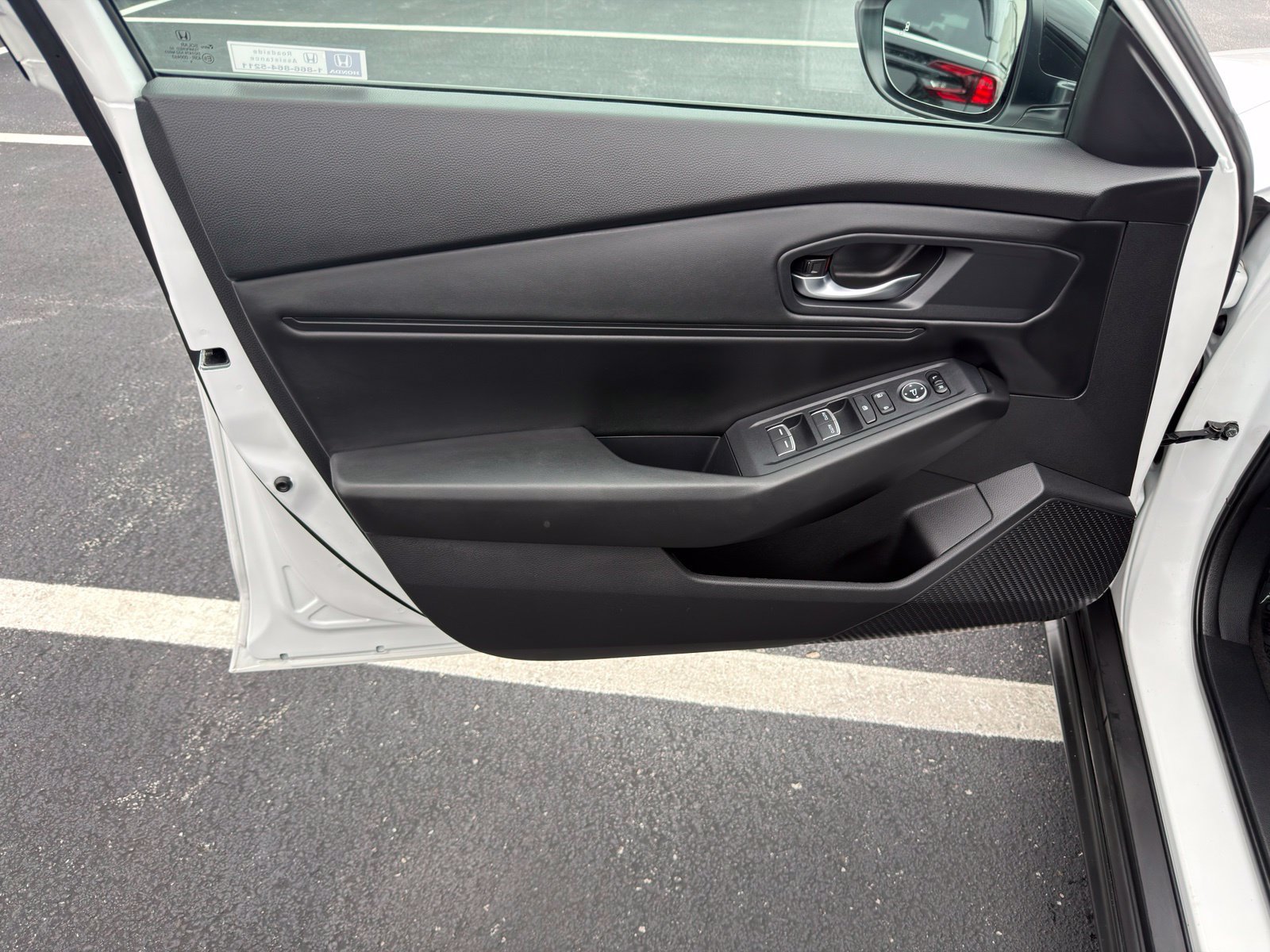 Used 2025 Honda Accord SE image 13