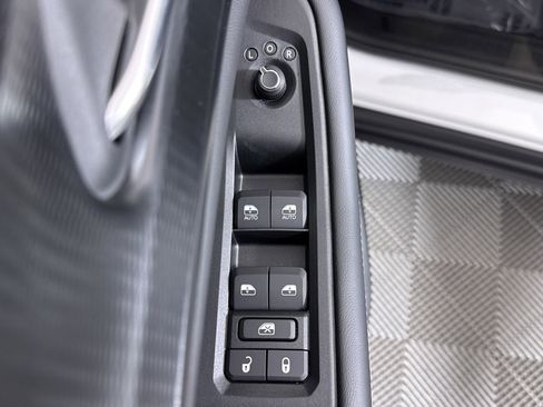 New 2025 Jeep Grand Cherokee Altitude image 26