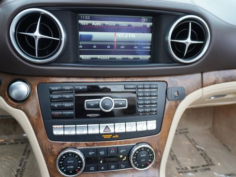 Used 2015 Mercedes-Benz SL 400 image 17