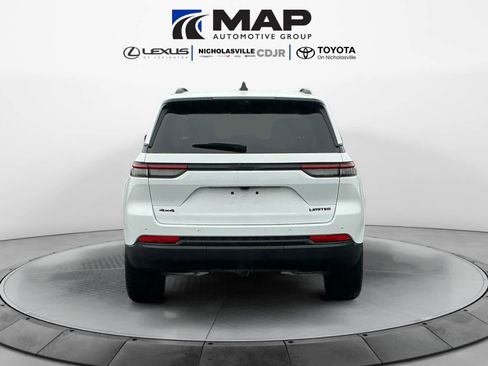 New 2025 Jeep Grand Cherokee Limited w/ Luxury Tech Group II AWD/4WD image 5