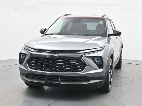 Used 2025 Chevrolet TrailBlazer RS w/ Convenience Package FWD image 2