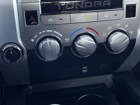 Used 2017 Toyota Tundra SR5 image 18