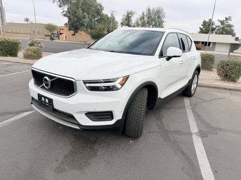Used 2019 Volvo XC40 T5 Momentum AWD/4WD image 3