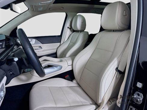 Used 2022 Mercedes-Benz GLS 450 4MATIC image 11