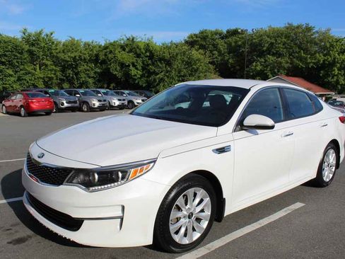 Used 2017 Kia Optima EX FWD image 1