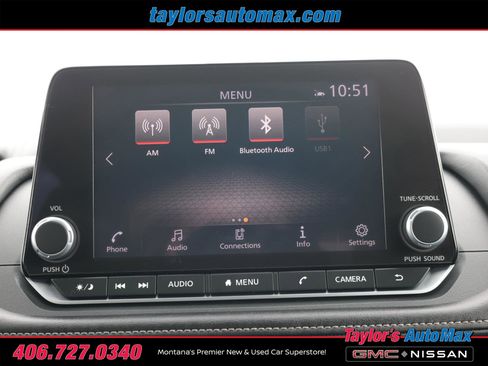 Used 2025 Nissan Rogue SV image 11