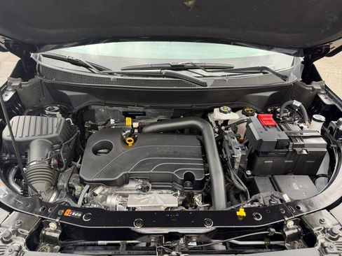 Used 2025 Chevrolet Equinox LT image 32