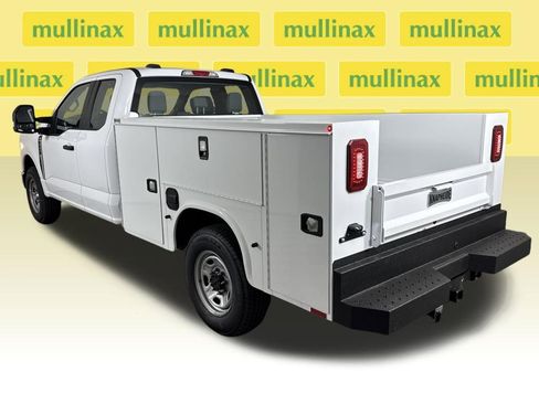 New 2026 Ford F250 XL w/ XL Chrome Package RWD image 3