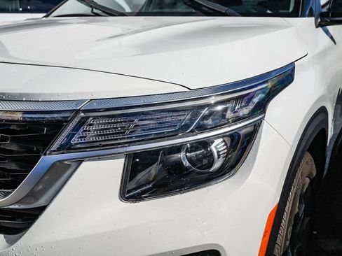 Certified 2023 Kia Seltos S image 10