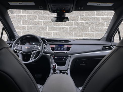 Certified 2025 Cadillac XT5 Premium Luxury image 27